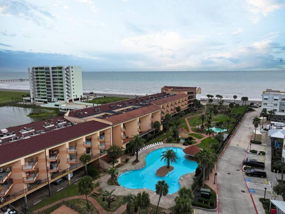 Baca Beach Escape I - 3 Pools - Pet Friendly Галвестон Экстерьер фото